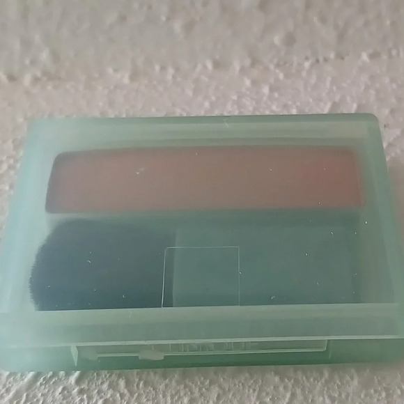 Clinique 02 Honey Blush Soft Pressed Powder Blusher Sample Purse Size .07oz - Picture 2 of 3